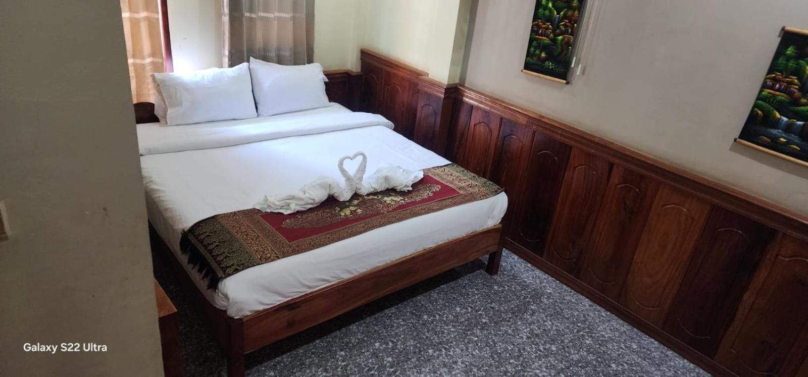 Thip Phavanh Guesthouse Muang Pakbèng Extérieur photo