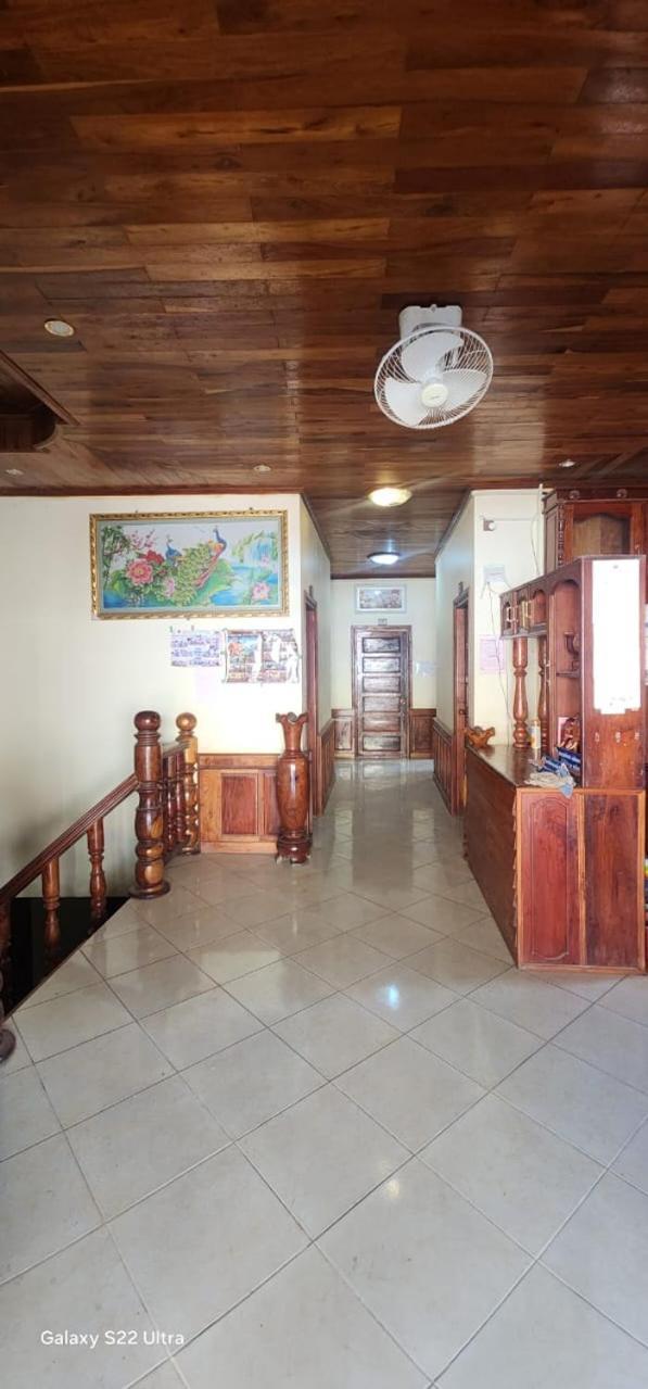 Thip Phavanh Guesthouse Muang Pakbèng Extérieur photo